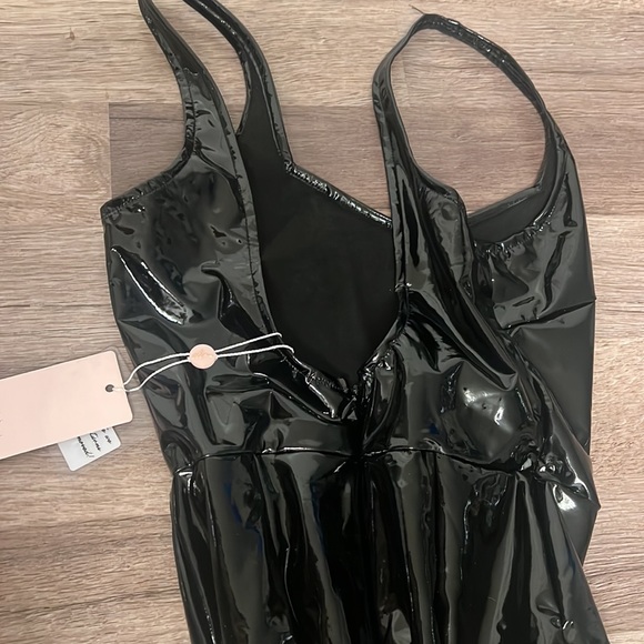Brand new Oh Polly shiny spandex jumpsuit size 2 - Picture 5 of 6
